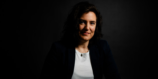 Portrait photo of Katrin Bauer