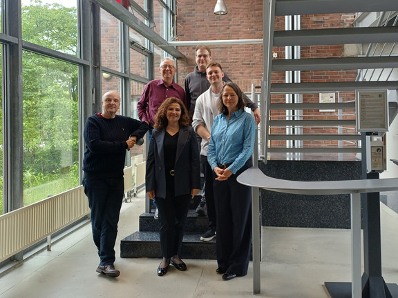 The photo shows Prof. Dilek Kurt from Yeditepe University (Istanbul, Turkey) and participants in the exchange of experiences organized by the Social Research Center.