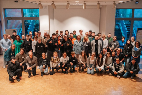 Gruppenfoto vom BNE Hackathon