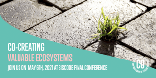 Bild zur Abschlusskonferenz des SISCODE-Projekts mit Veranstaltungsname, Datum und einem Foto von Gras, dass aus einer Fuge zwischen Pflastersteinen wächst.