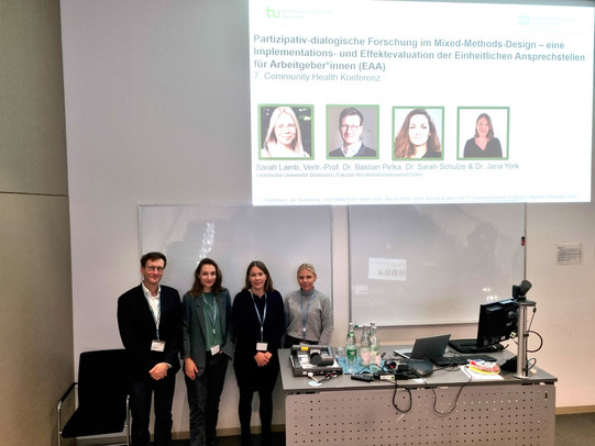 Bastian Pelka, Sarah Schulze, Jana York, Sarah Lamb bei der Community Health Konferenz 