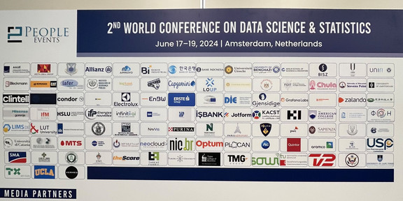 Ein Konferenzplakat mit der Überschrift „2nd World Conference on Data Science & Statistics – June 17–19, 2024 | Amsterdam, Netherlands“. Darauf sind zahlreiche Logos von Sponsoren und Partnerorganisationen sowie der Hinweis „Data Science Week 2024“ zu sehen.