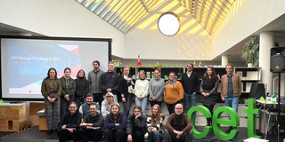 Gruppenbild der Studierenden und Dozenten der Forschungswerkstätten