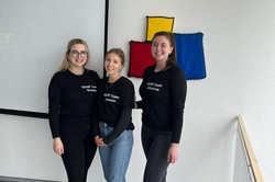 Gruppenbild von 3 Personen 